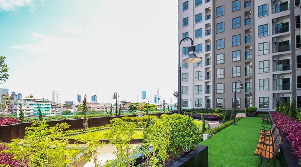 Wooden Suites Bangkok Exterior foto