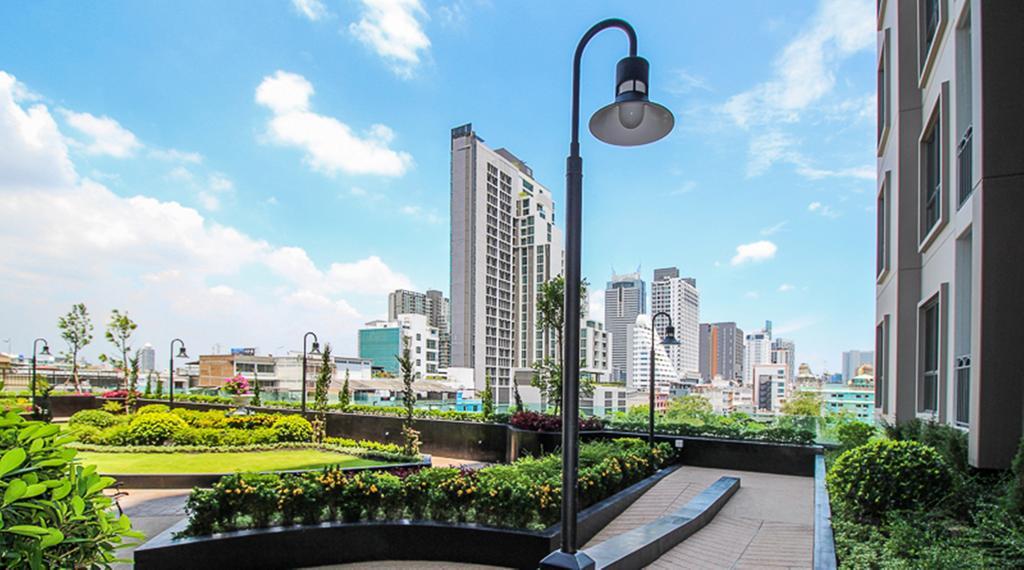 Wooden Suites Bangkok Exterior foto