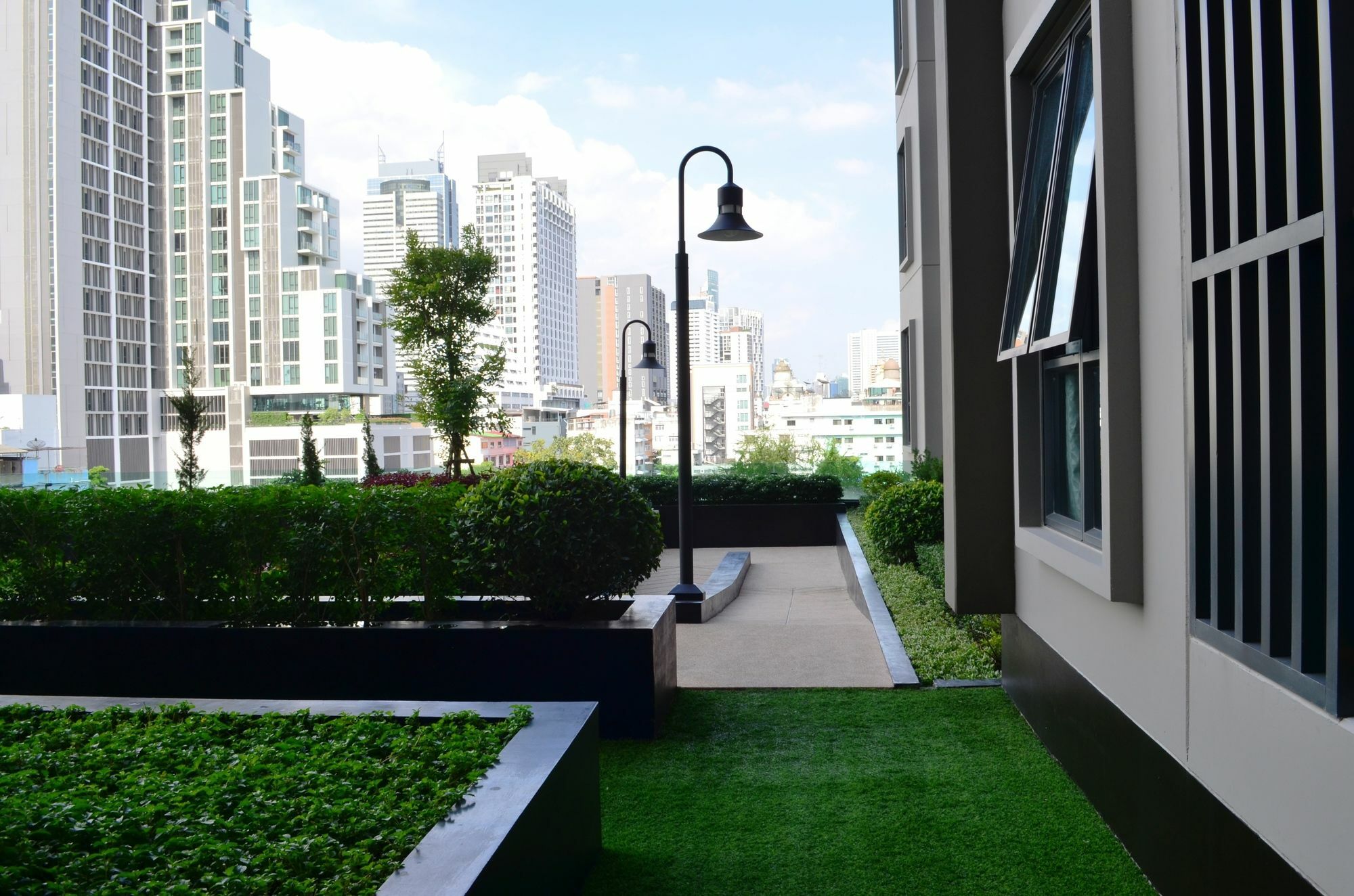 Wooden Suites Bangkok Exterior foto