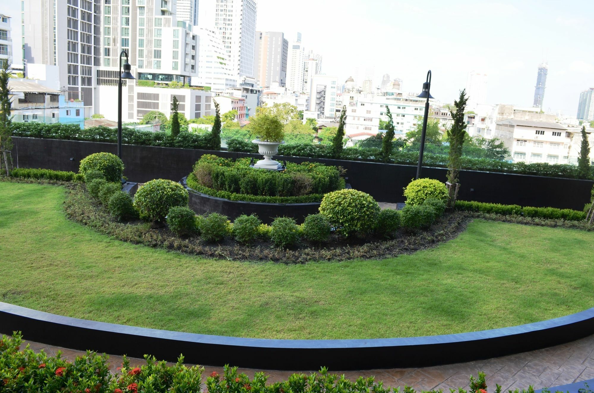 Wooden Suites Bangkok Exterior foto