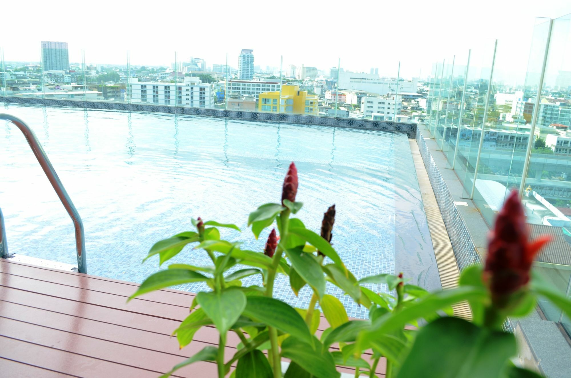 Wooden Suites Bangkok Exterior foto