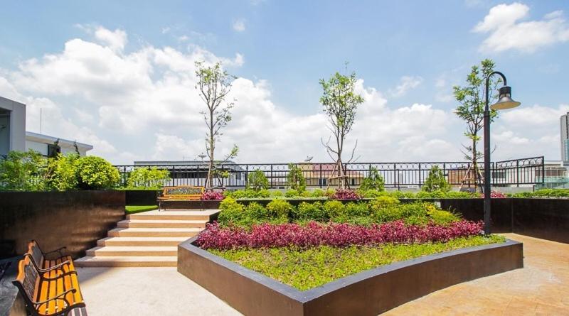 Wooden Suites Bangkok Exterior foto